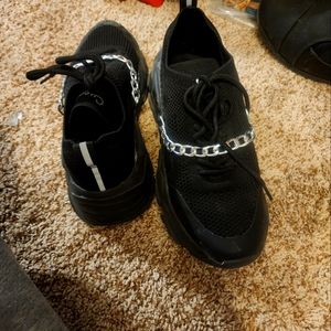 Shoes size 8
